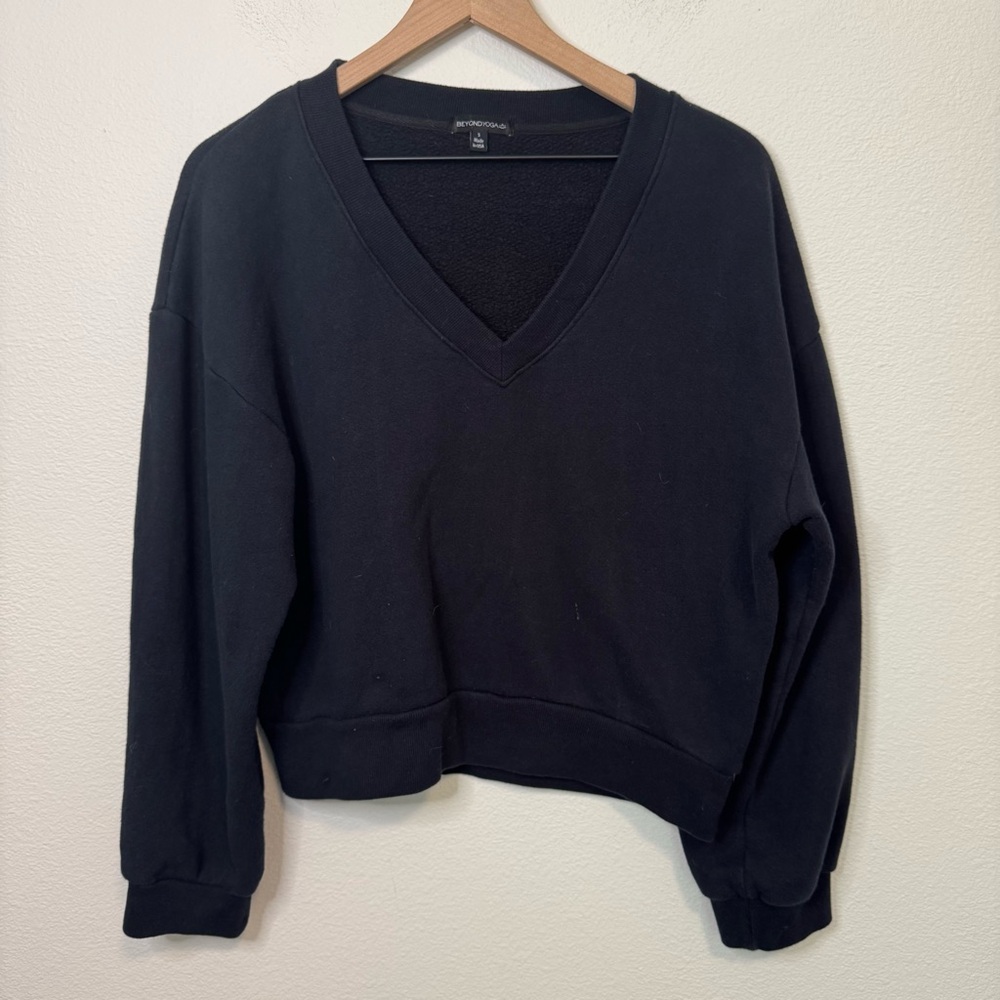 Beyond Yoga Black V-Neck Sweatshirt